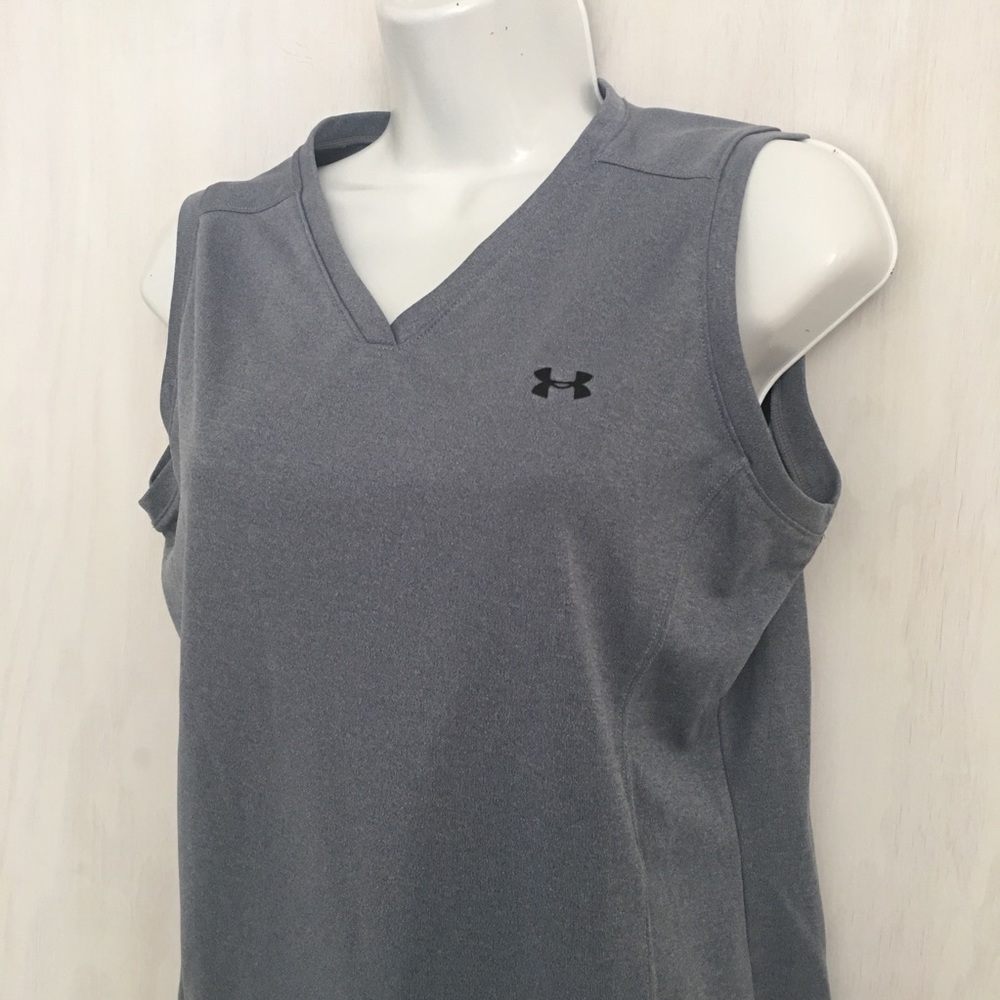🎈UNDER ARMOUR 🎈sleeveless top. Size Large